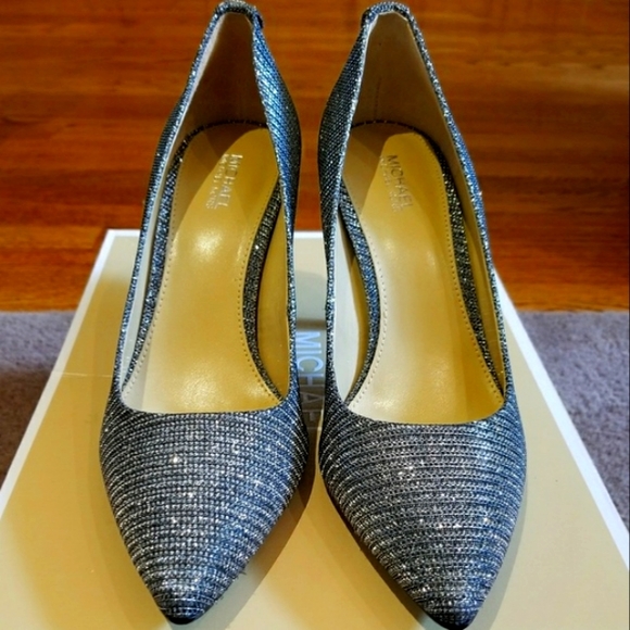 Michael Kors Sparkle Silver Gray Heels - Best In Shoes Host Pick! - Picture 3 of 16